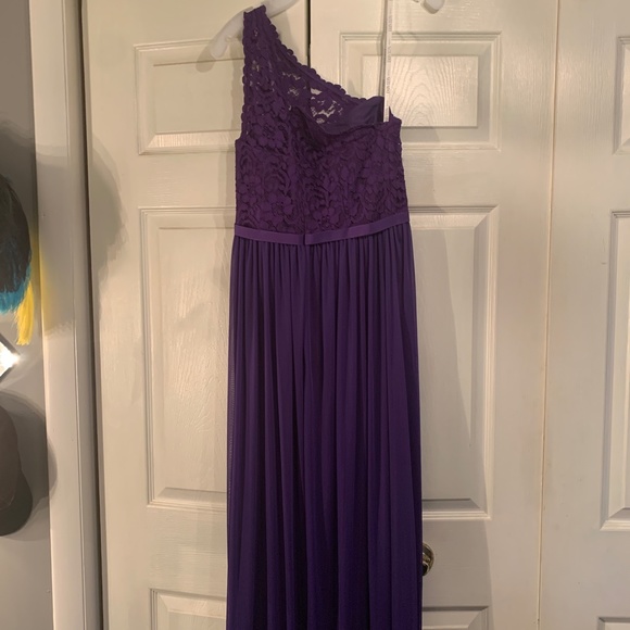 David's Bridal Purple Long Dress One-Shoulder Style #F17063 - . NWT - Size 6 - Picture 3 of 17